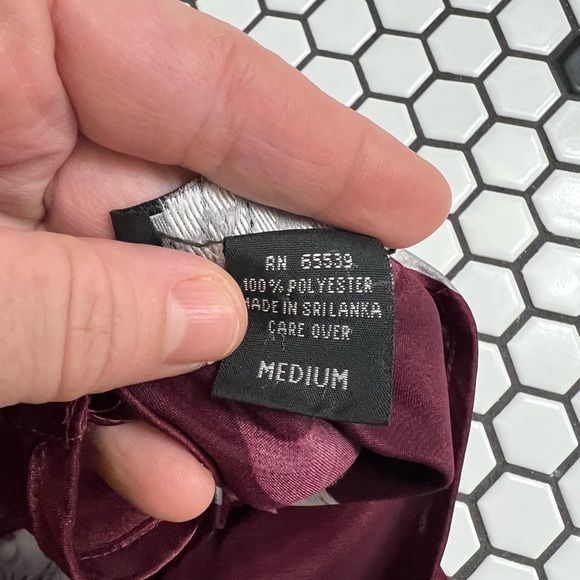 Halston vintage sleeveless top size medium - Picture 4 of 4